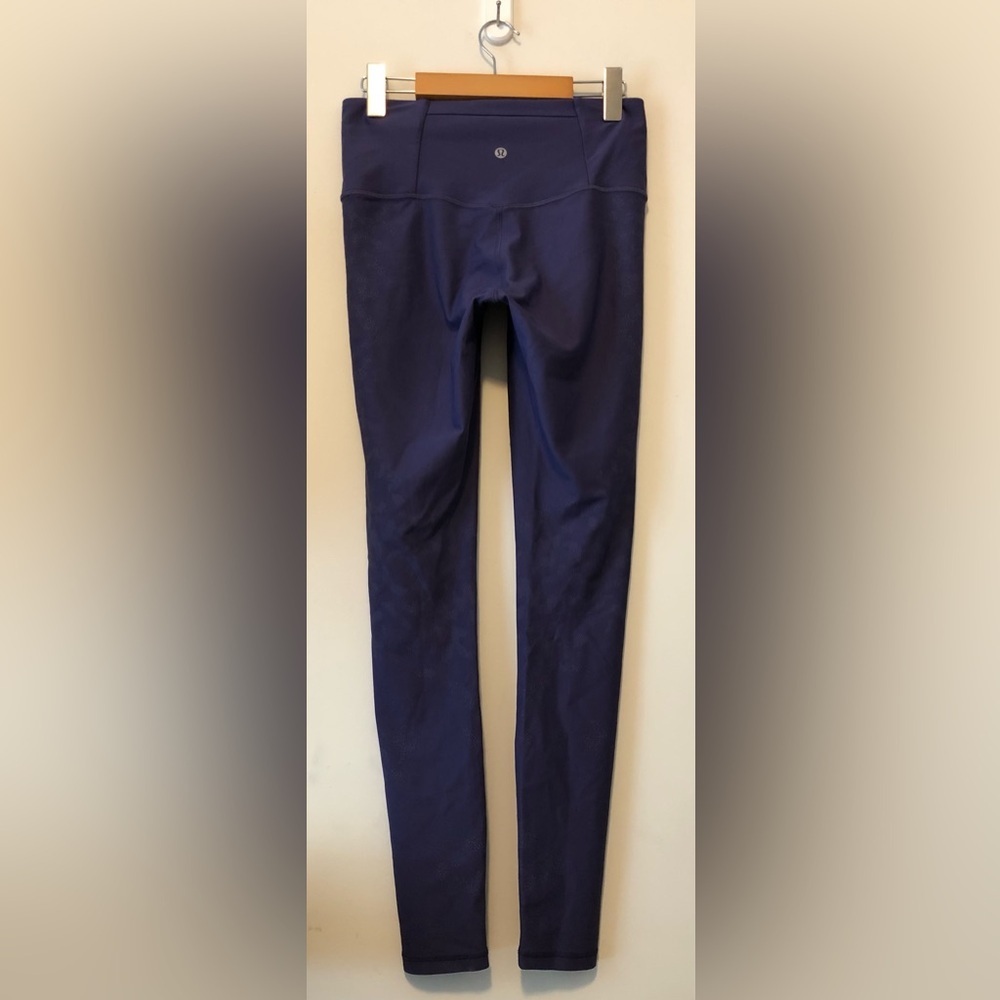 NWOT LULULEMON MAPPED OUT HIGH RISE TIGHT LEGGING 28” INSEAM PURPLE CAMO SIZE 8 - Picture 10 of 12